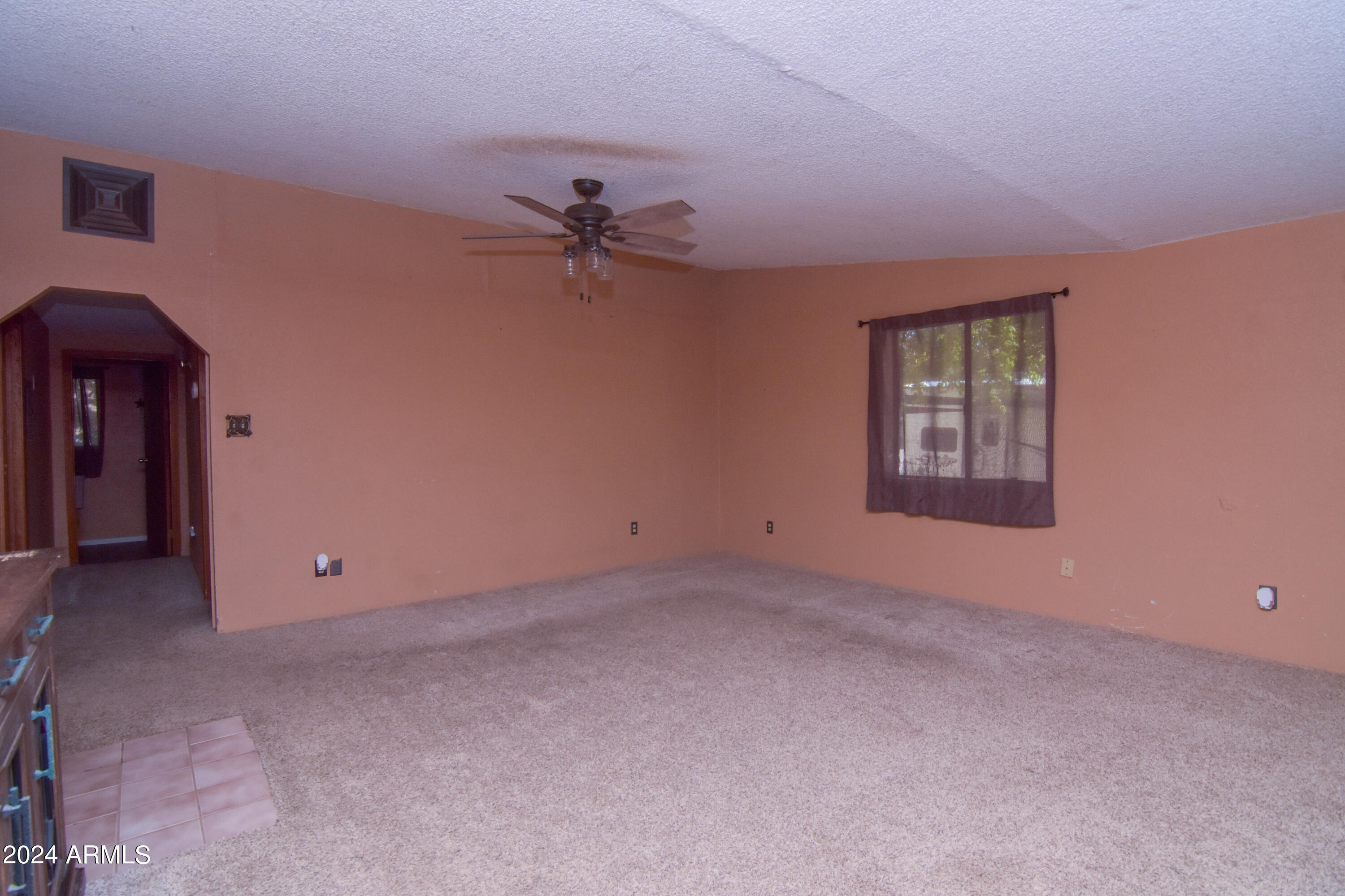 12380 East Stagecoach Road Mayer, AZ 86333 - Photo 20 of 43 18Familyroom