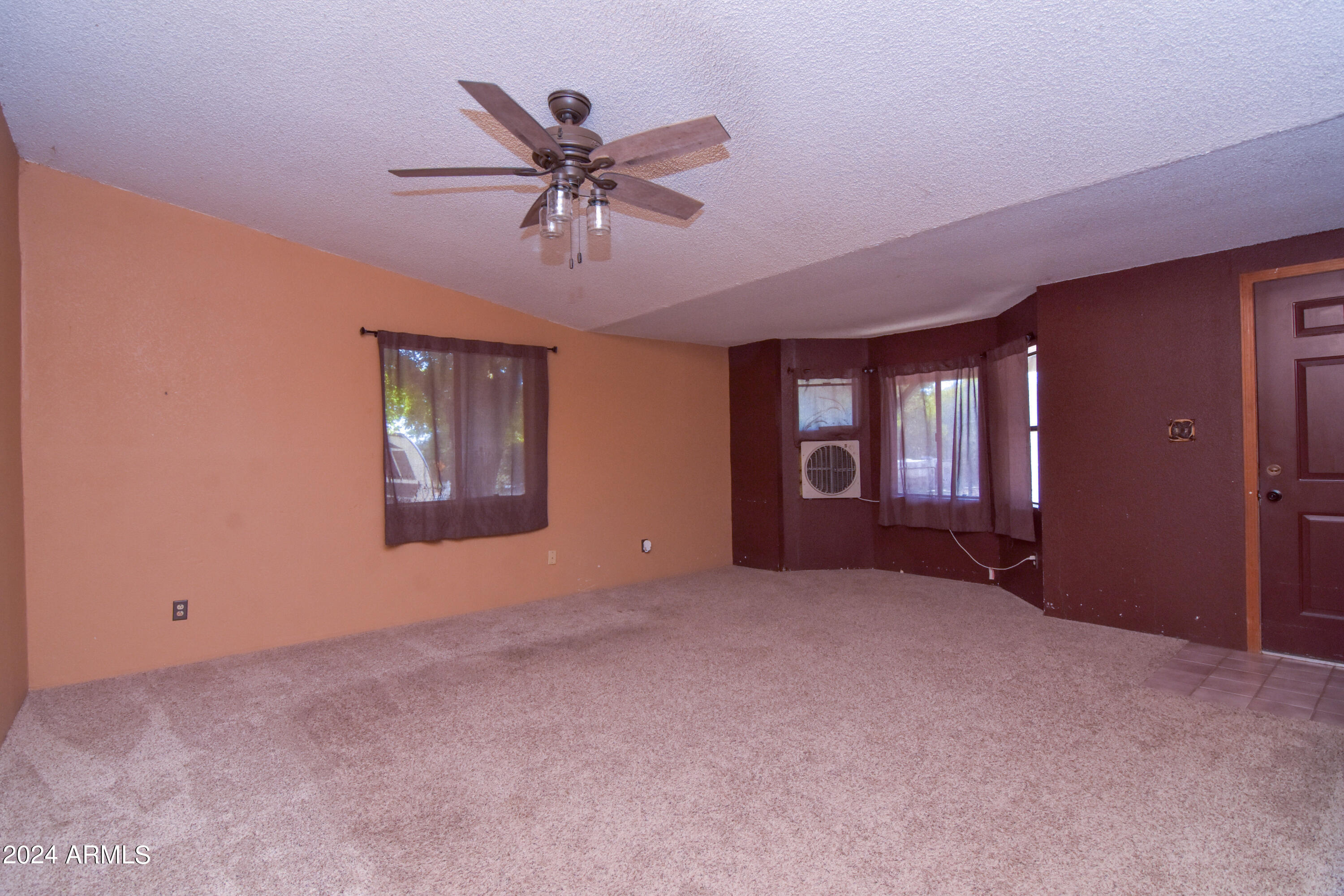 12380 East Stagecoach Road Mayer, AZ 86333 - Photo 21 of 43 19Familyroom