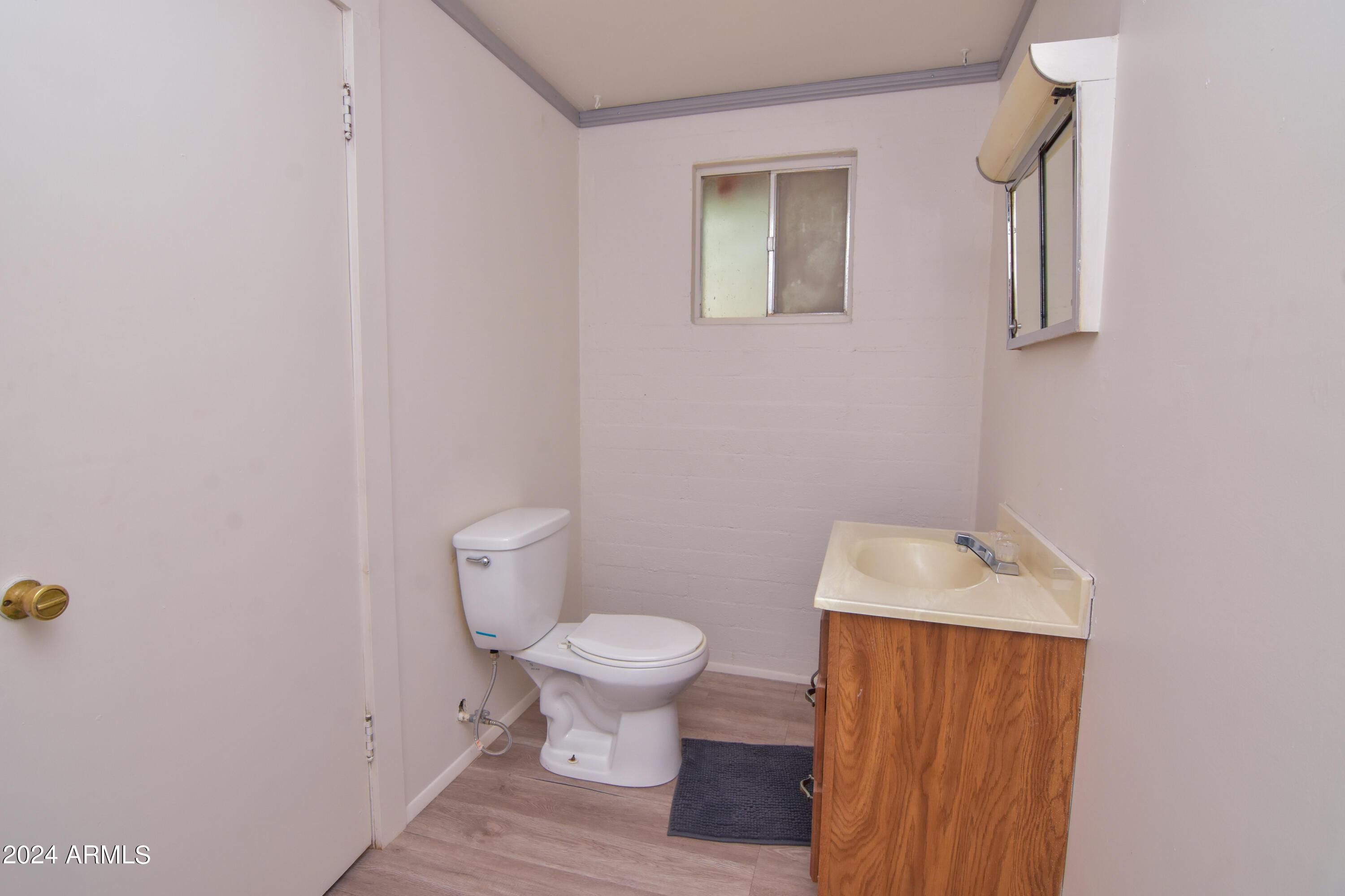 12380 East Stagecoach Road Mayer, AZ 86333 - Photo 32 of 43 31OSBath