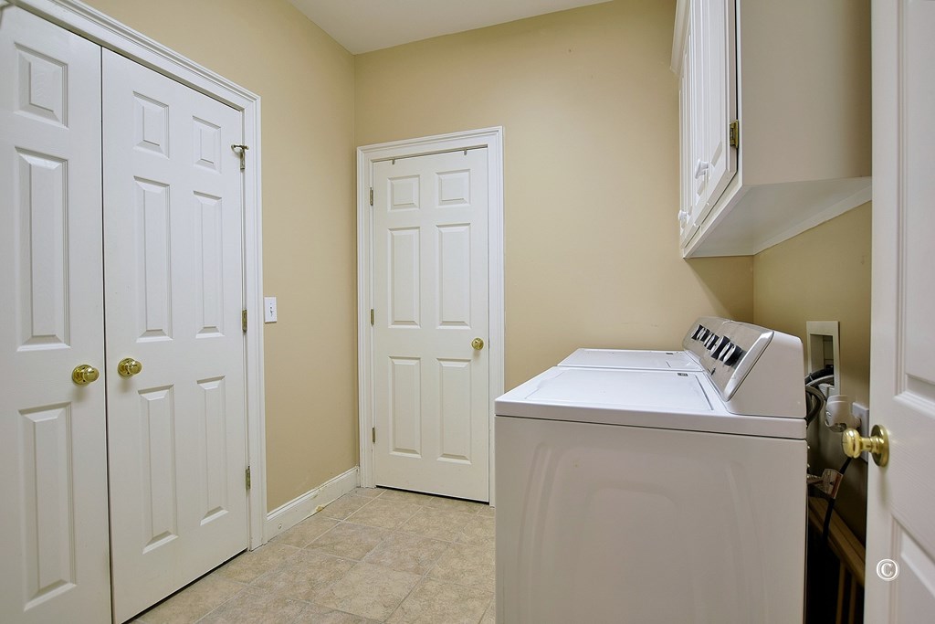 8990 River Road Columbus, GA 31904 - Photo 13 of 31 Laundry Room