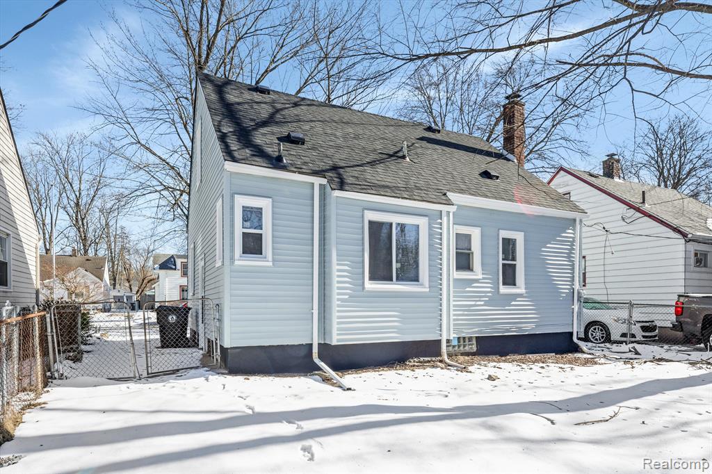 18283 Garfield Redford, MI 48240 - Photo 22 of 24