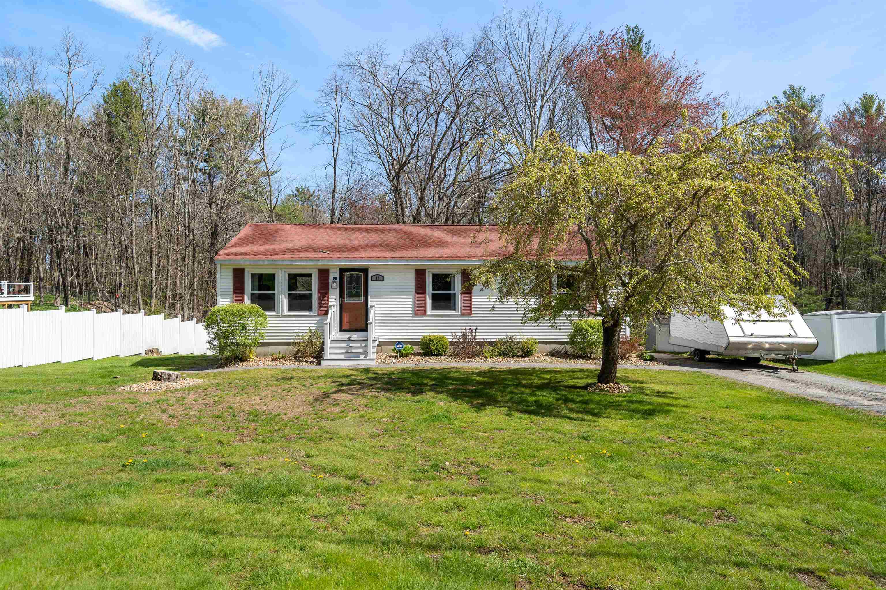 97 Overledge Dr Extension Derry, NH 03038 - Photo 1 of 26
