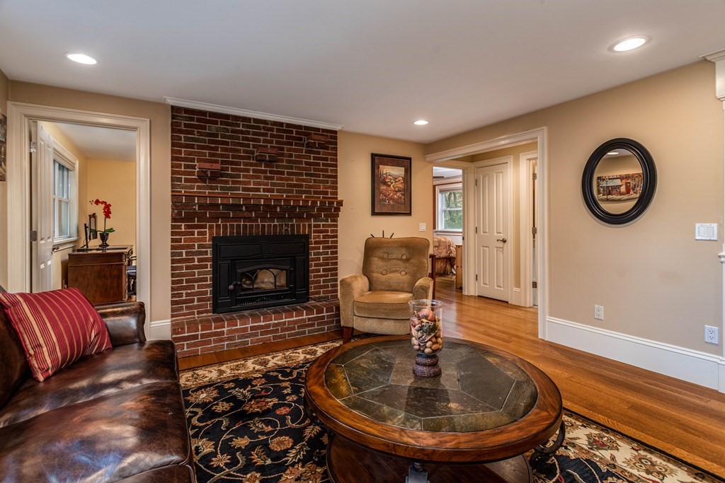107 Clinton Road Sterling, MA 01564 - Photo 4 of 34 Gallery Image 4