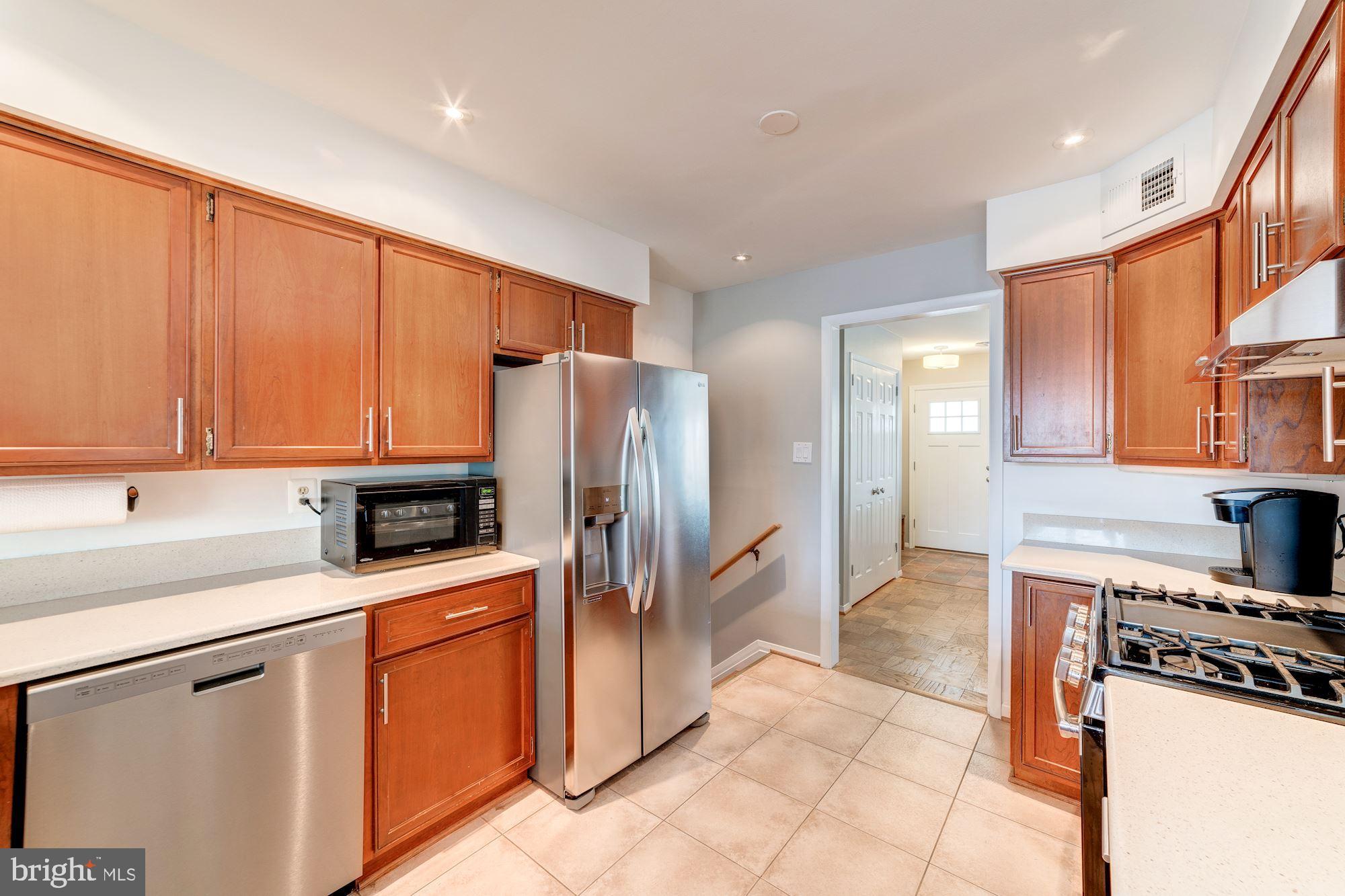 5359 Ravensworth Road Springfield, VA 22151 - Photo 15 of 31