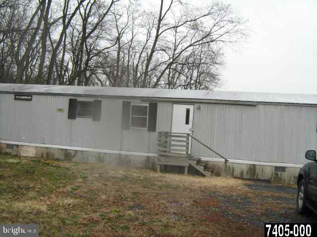 124 Sutton Road Abbottstown, PA 17301 - Photo 1 of 1 Gallery Image 1
