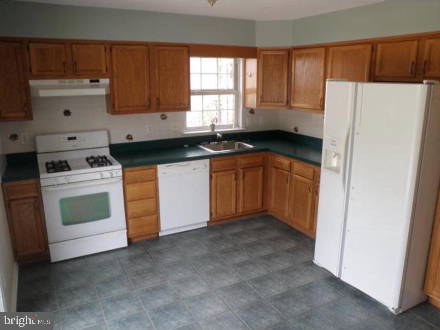 114 Warwick Road Magnolia, NJ 08049 - Photo 8 of 10