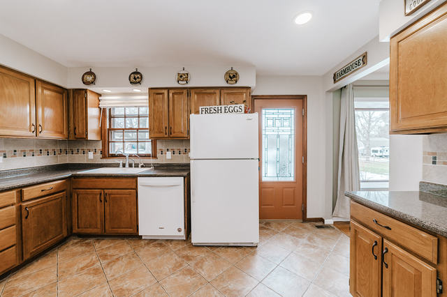7N784 Sycamore Road St. Charles, IL 60175 - Photo 8 of 34 Gallery Image 8