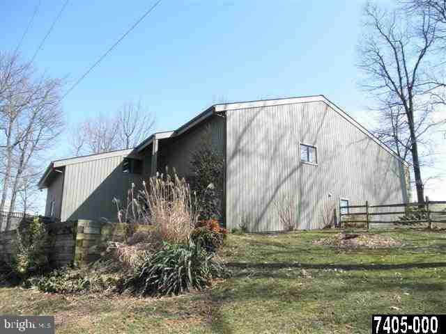 201 Shorbs Hill Road Hanover, PA 17331 - Photo 5 of 25 Gallery Image 5