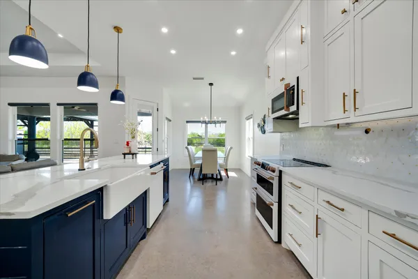$439,000 | 1611 Johnson Street, Marble Falls, TX 78654