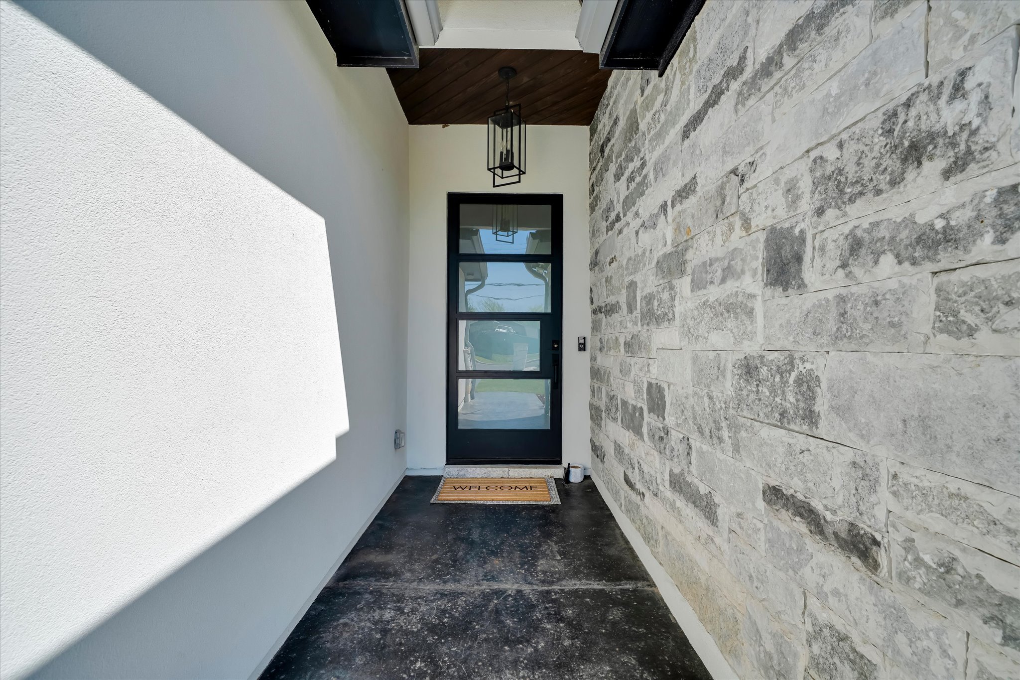 1611 Johnson Street Marble Falls, TX 78654 - Photo 3 of 40