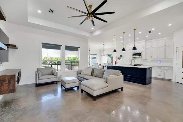 $439,000 | 1611 Johnson Street, Marble Falls, TX 78654