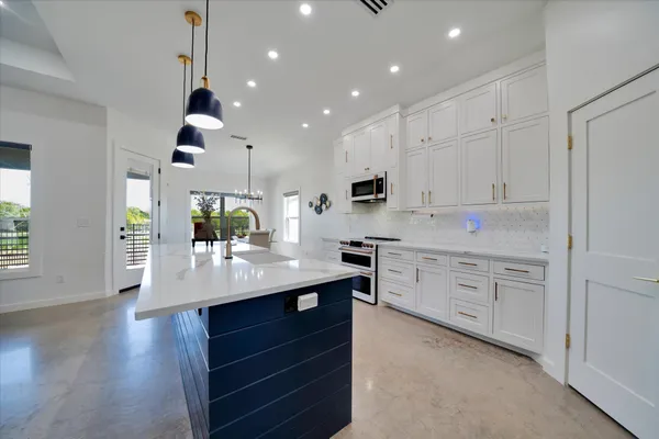 $439,000 | 1611 Johnson Street, Marble Falls, TX 78654