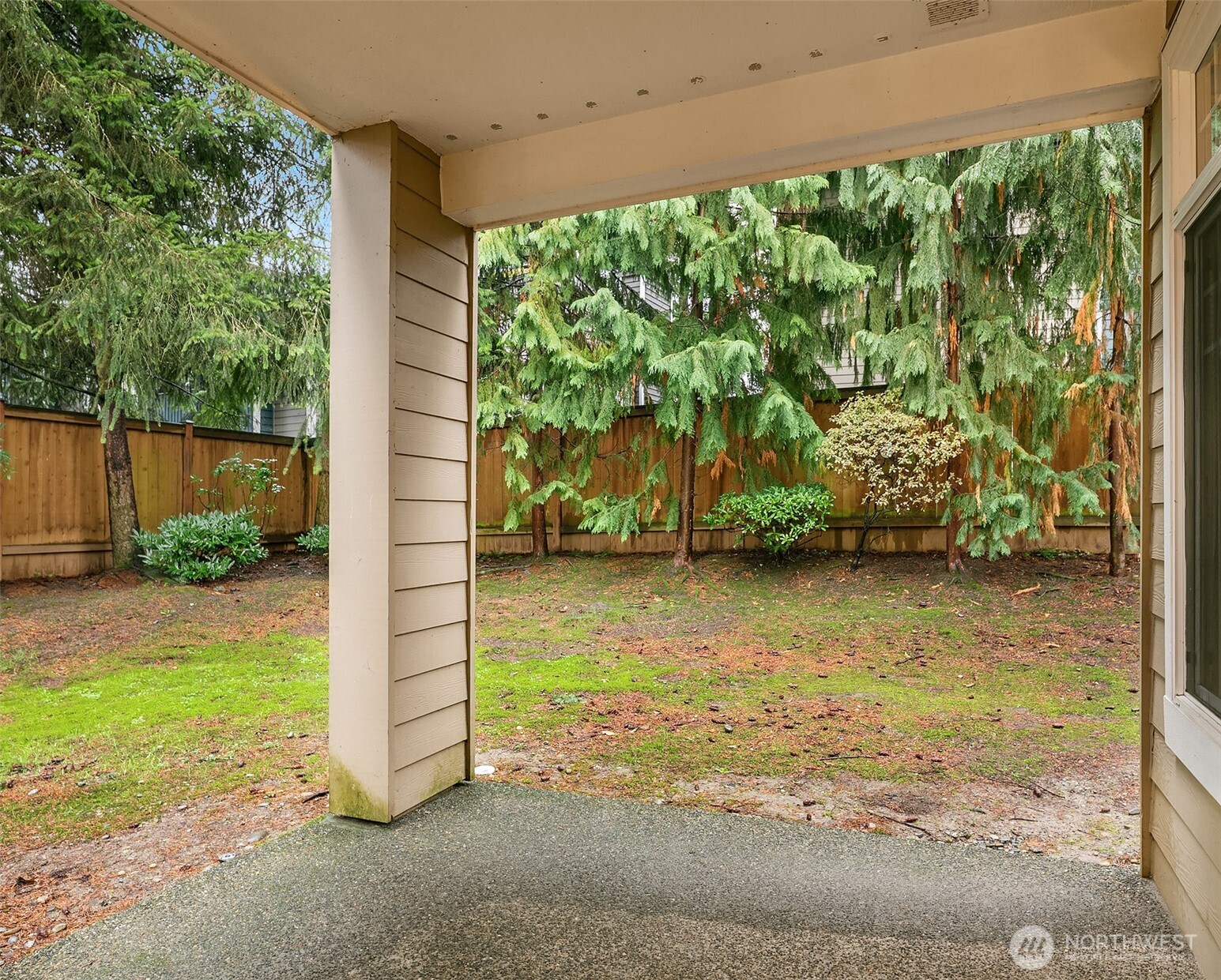 4325 Northeast 5th Court, Unit C101 Renton, WA 98059 - Photo 17 of 17 a view of a garden