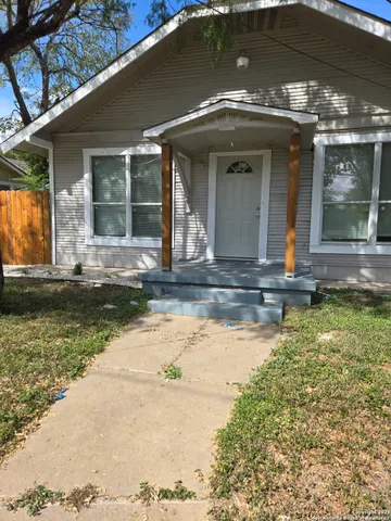 $1,595 | 2051 Martin Luther King Drive, San Antonio, TX 78203