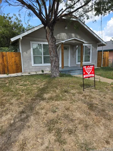 $1,595 | 2051 Martin Luther King Drive, San Antonio, TX 78203