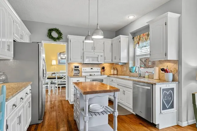 $457,500 | 12477 South Acuff Court, Olathe, KS 66062