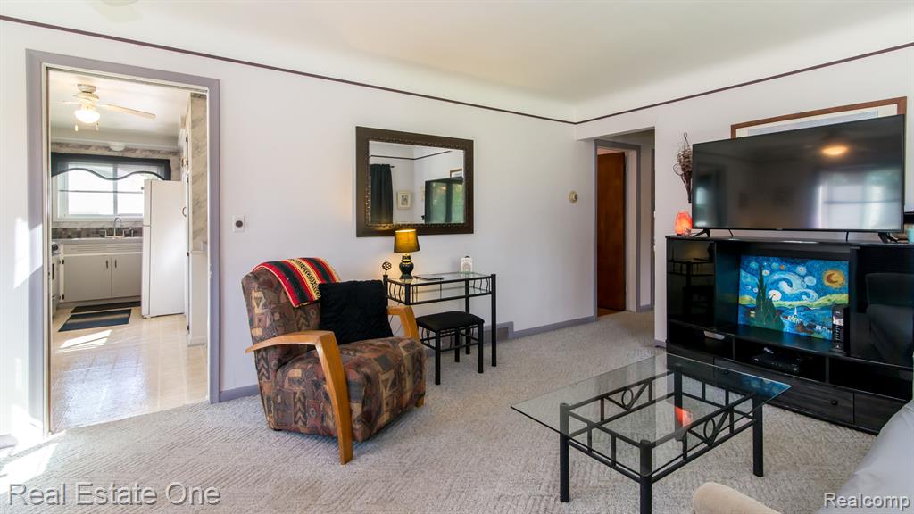 931 Duke Road Milford, MI 48381 - Photo 10 of 26