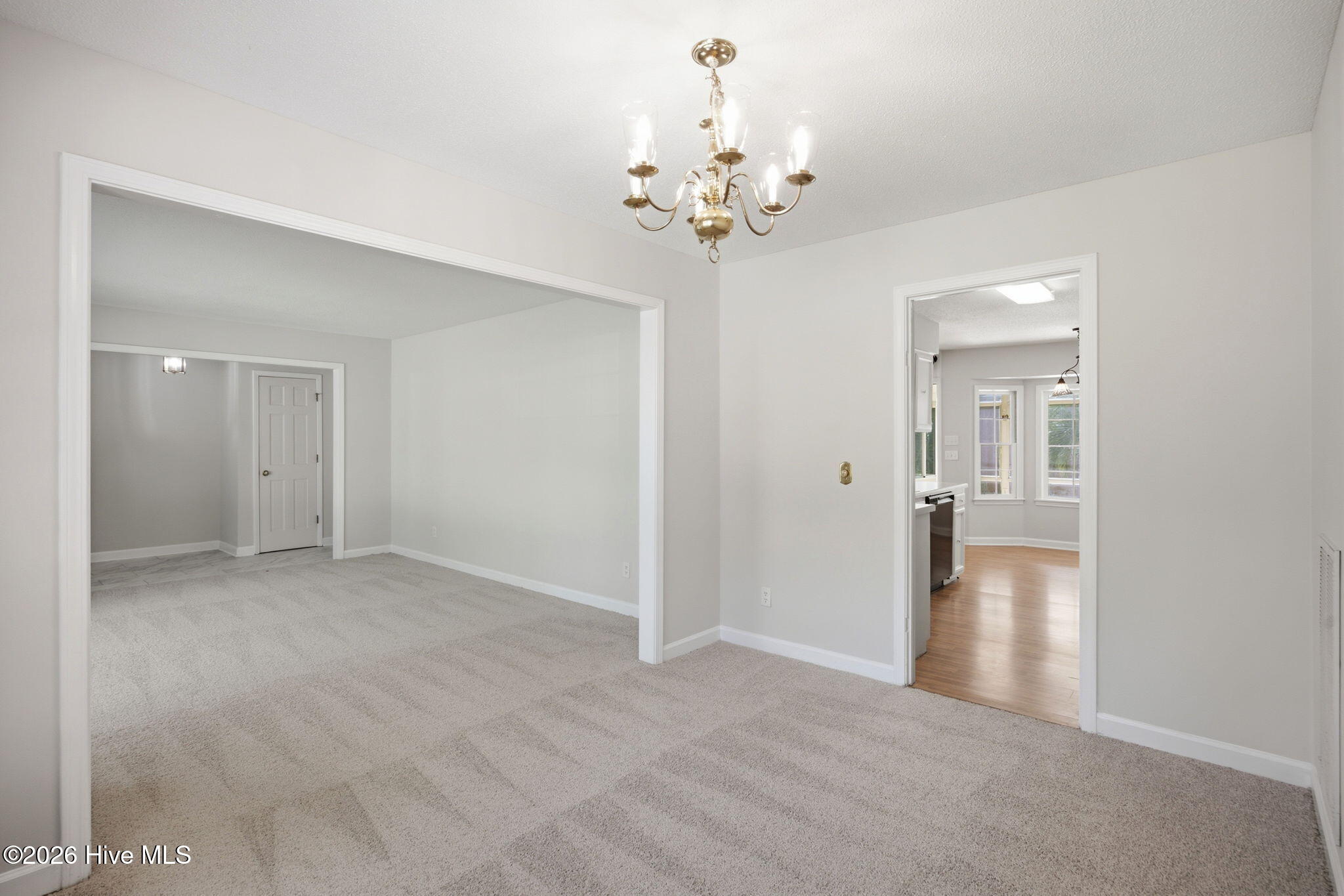 306 West Blackbeard Road Wilmington, NC 28409 - Photo 8 of 53