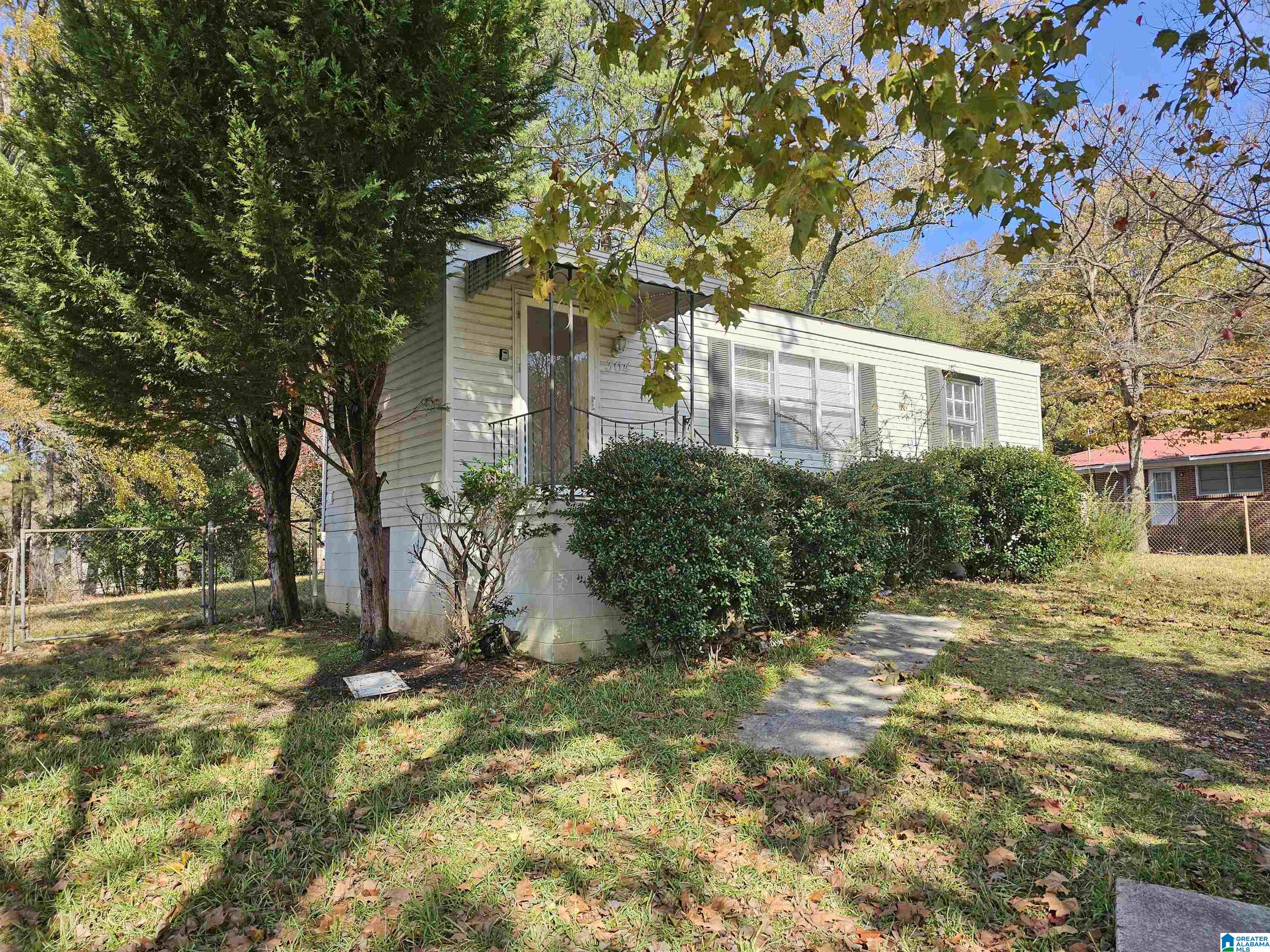 304 20th Avenue Northeast Birmingham, AL 35215 - Photo 2 of 12