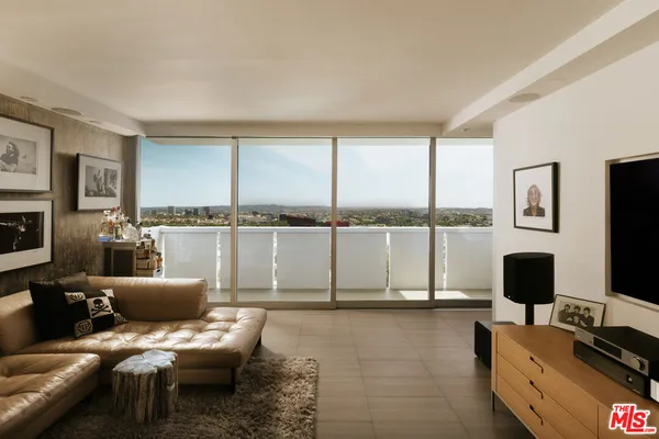 $6,995 | 8787 Shoreham Drive, Unit 805, West Hollywood, CA 90069