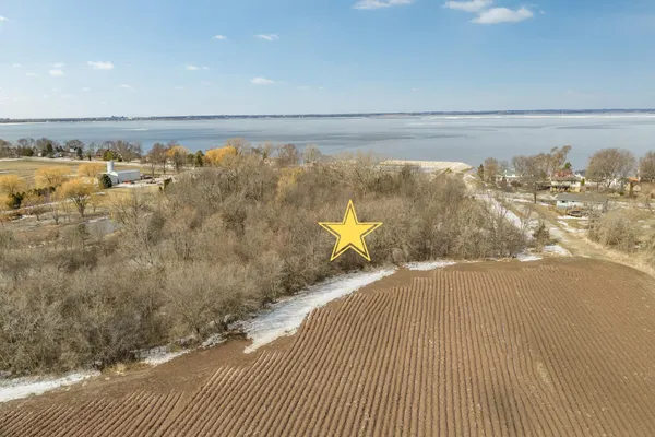 $350,000 | 3276 Nicolet Drive, Green Bay, WI 54311