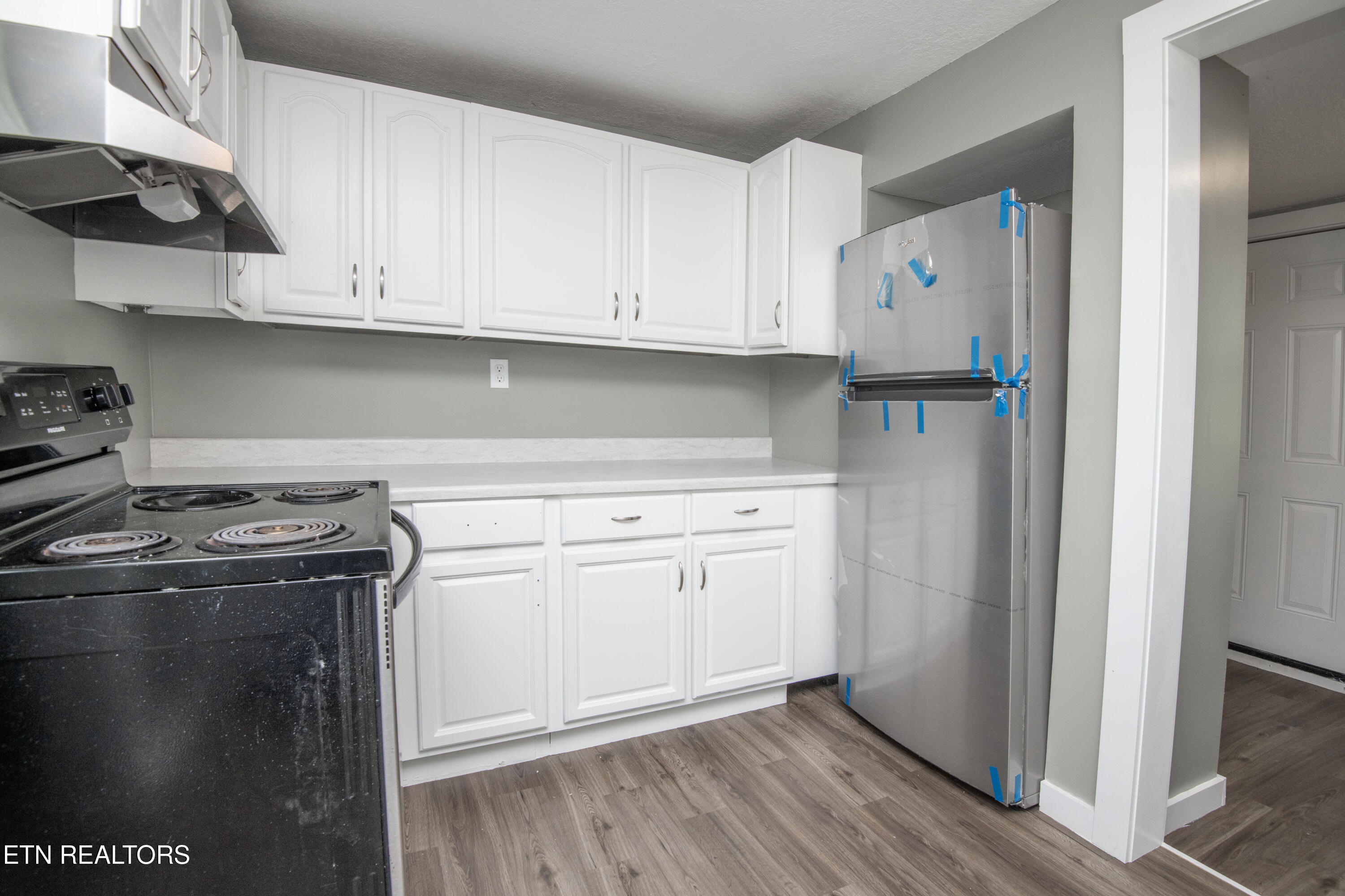 912 Medaris Street Clinton, TN 37716 - Photo 17 of 44 kitchen 2