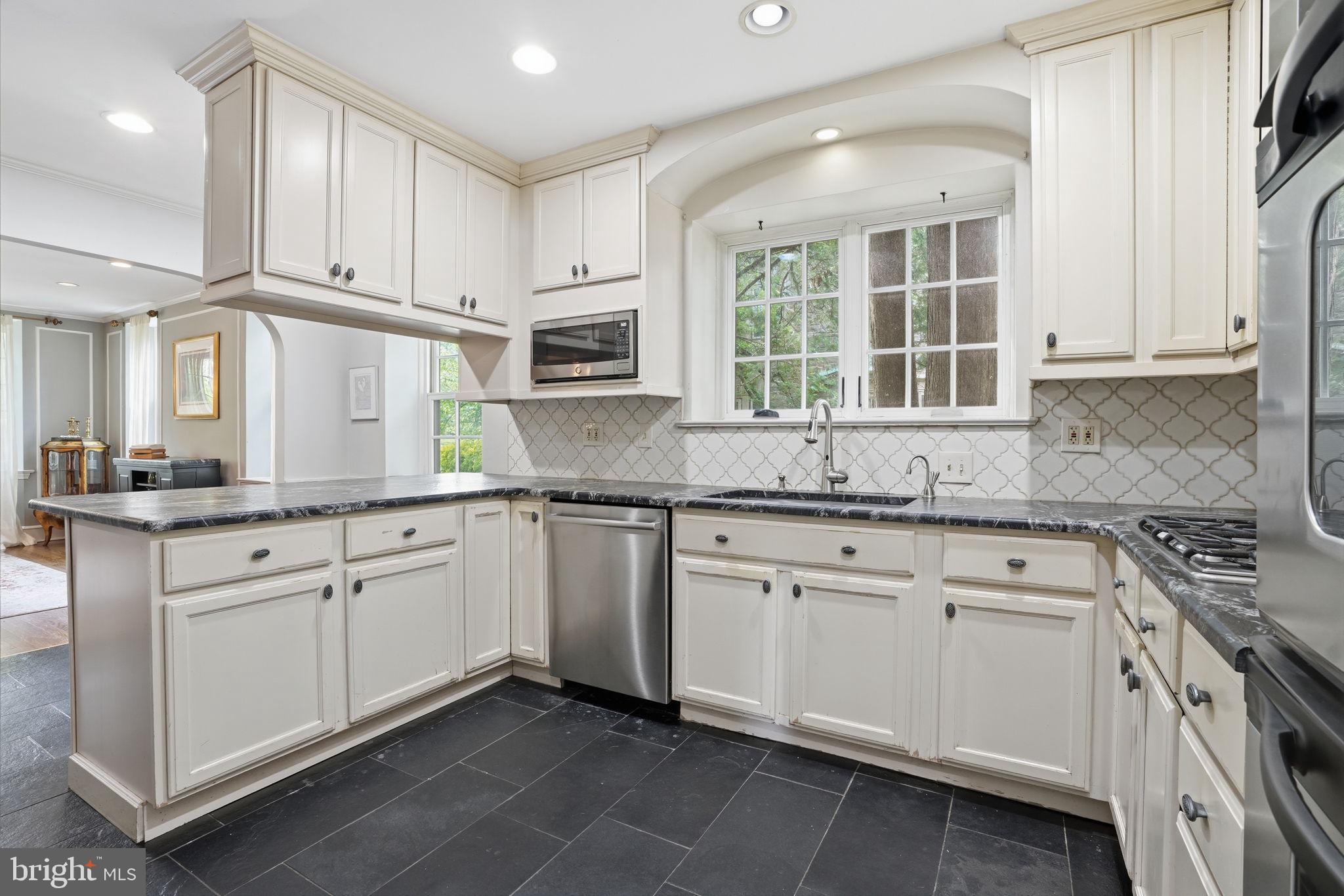 419 Chapel Road Elkins Park, PA 19027 - Photo 12 of 56 Gallery Image 12