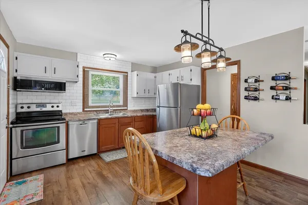 $289,900 | 1029 Vandenburg Street, Sun Prairie, WI 53590