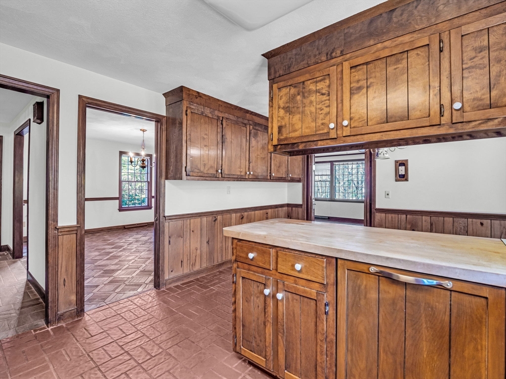 29 Brady Loop Andover, MA 01810 - Photo 11 of 40 Gallery Image 11