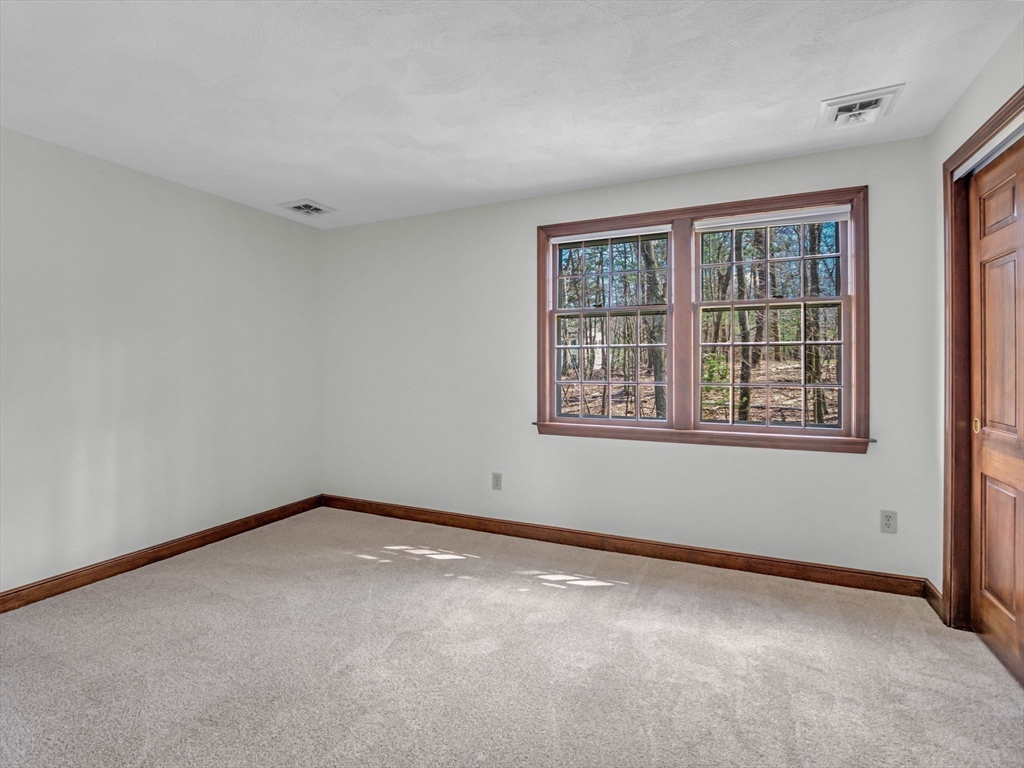 29 Brady Loop Andover, MA 01810 - Photo 27 of 40 Gallery Image 27