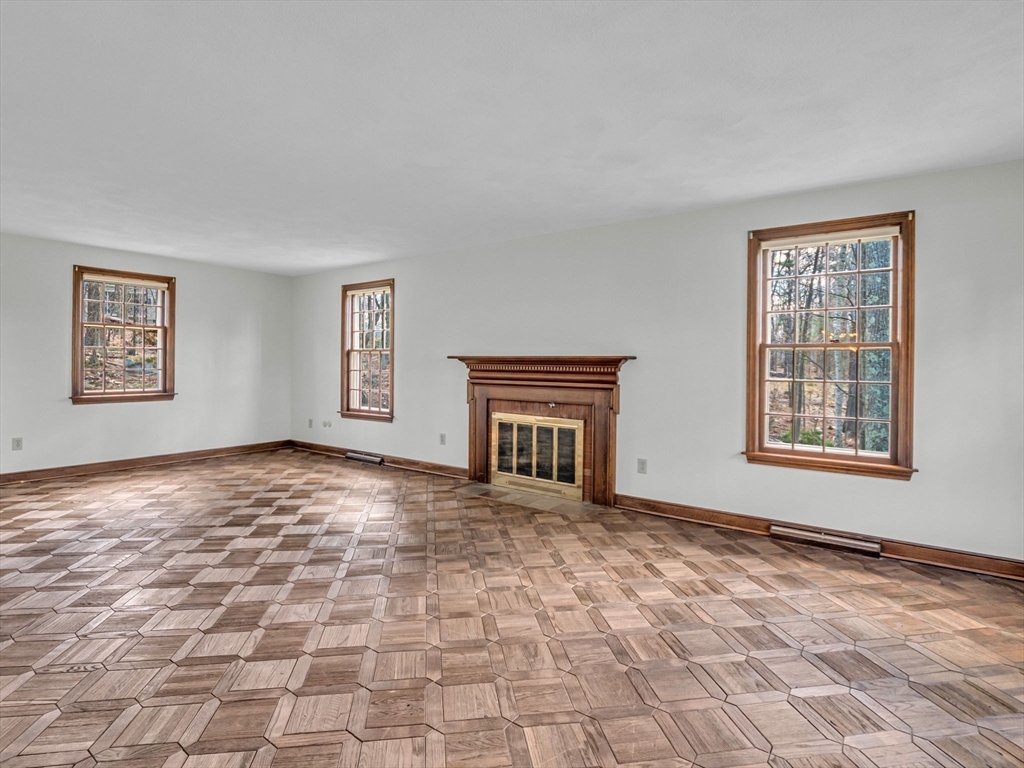 29 Brady Loop Andover, MA 01810 - Photo 7 of 40 Gallery Image 7