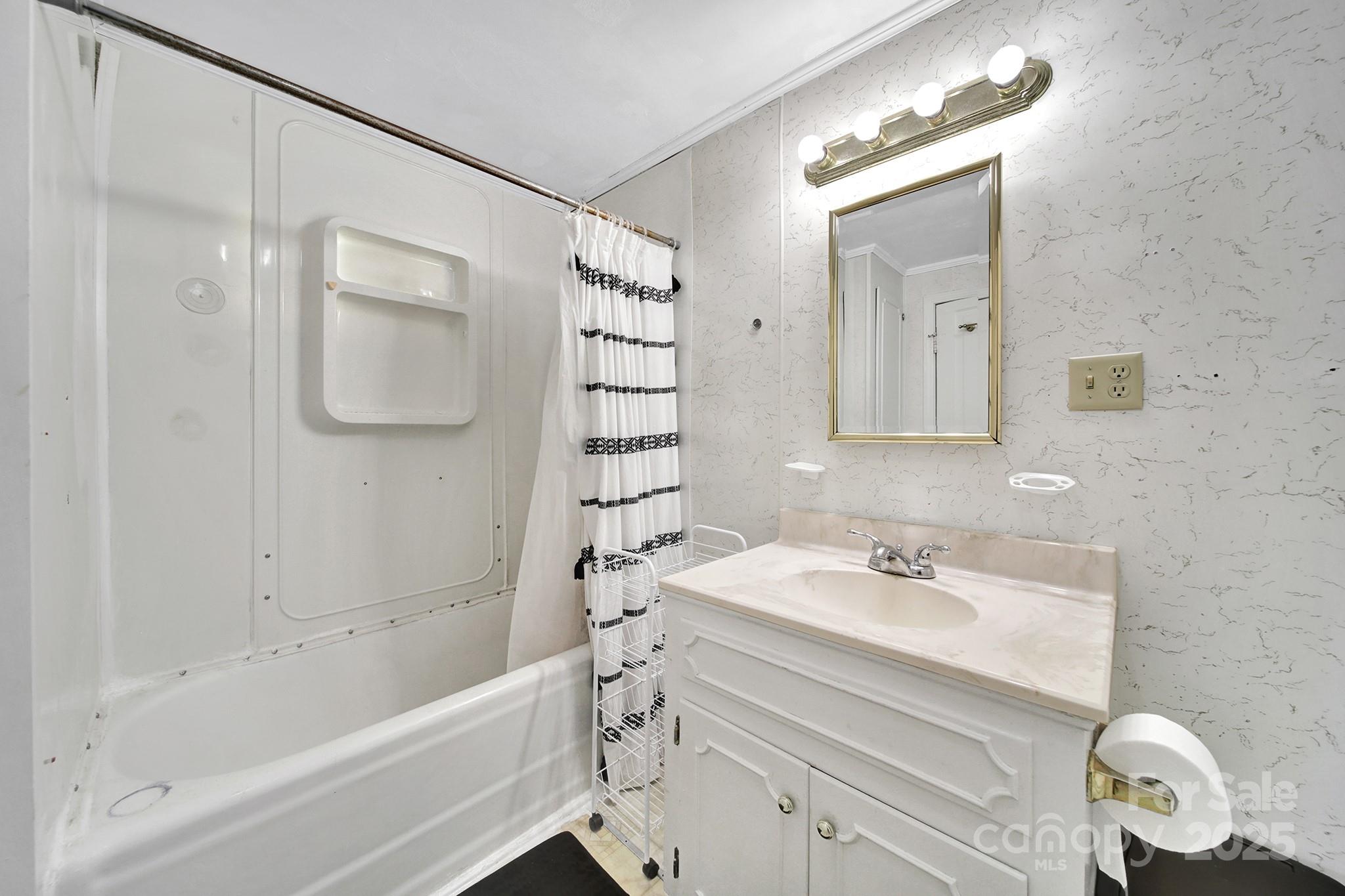 5573 Main Street Fort Lawn, SC 29714 - Photo 9 of 24