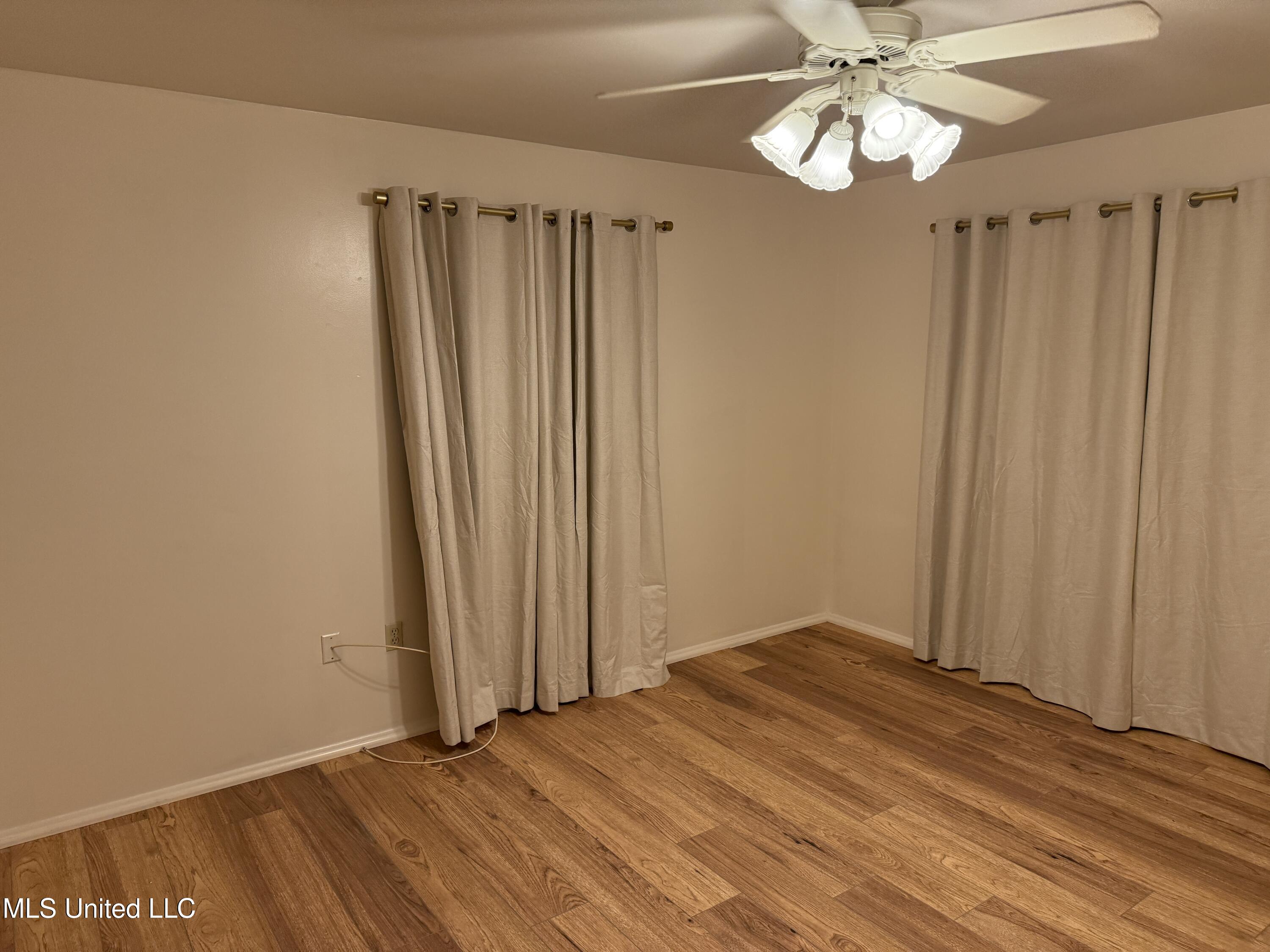 2507 Middlecoff Drive Gulfport, MS 39507 - Photo 11 of 19 IMG_2121