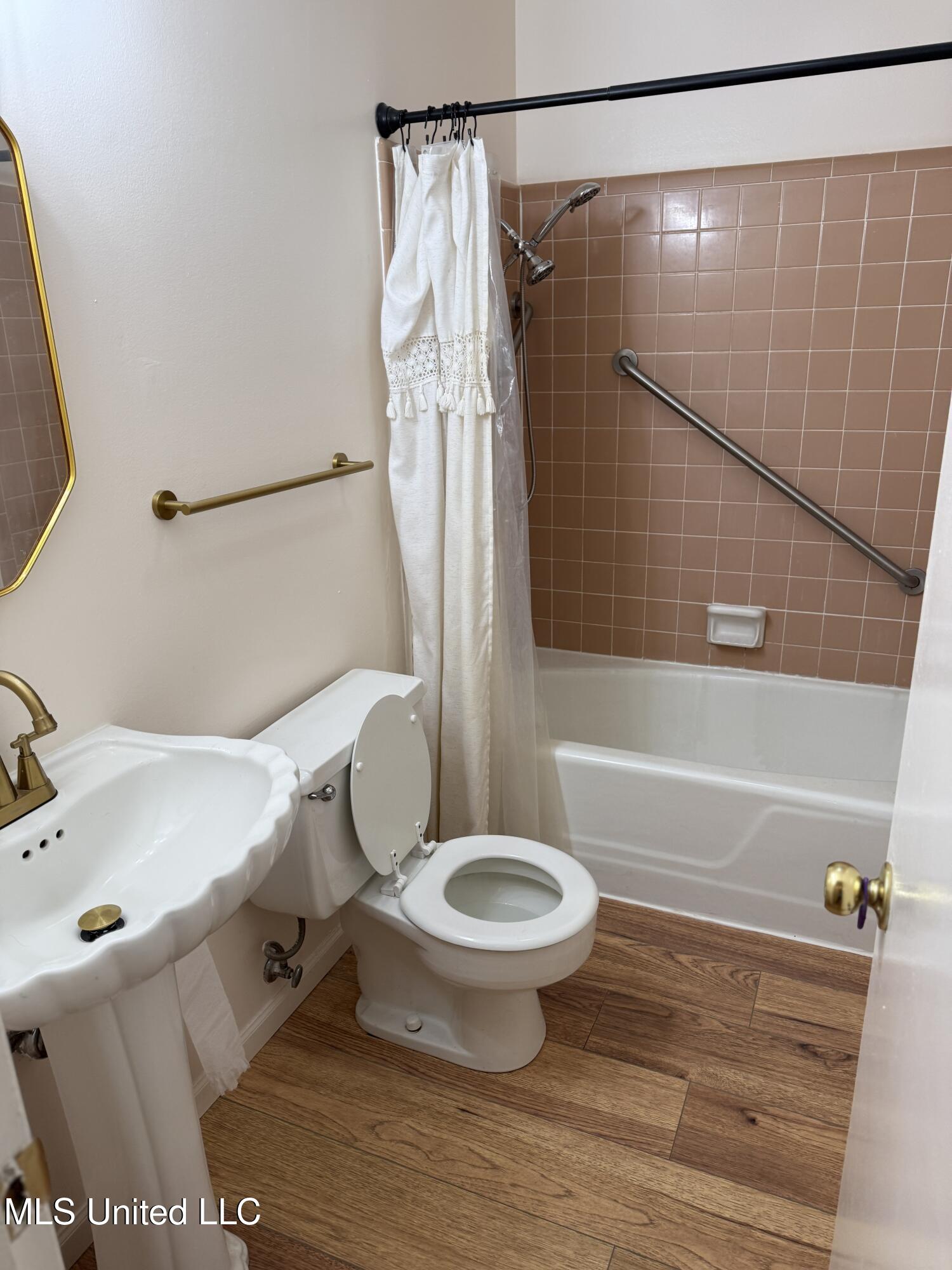 2507 Middlecoff Drive Gulfport, MS 39507 - Photo 13 of 19 IMG_2123