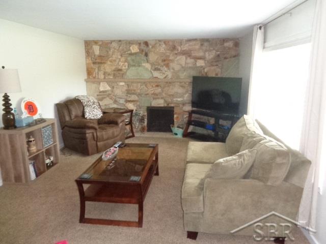 1400 North Center Road Saginaw, MI 48638 - Photo 4 of 31 Living Room