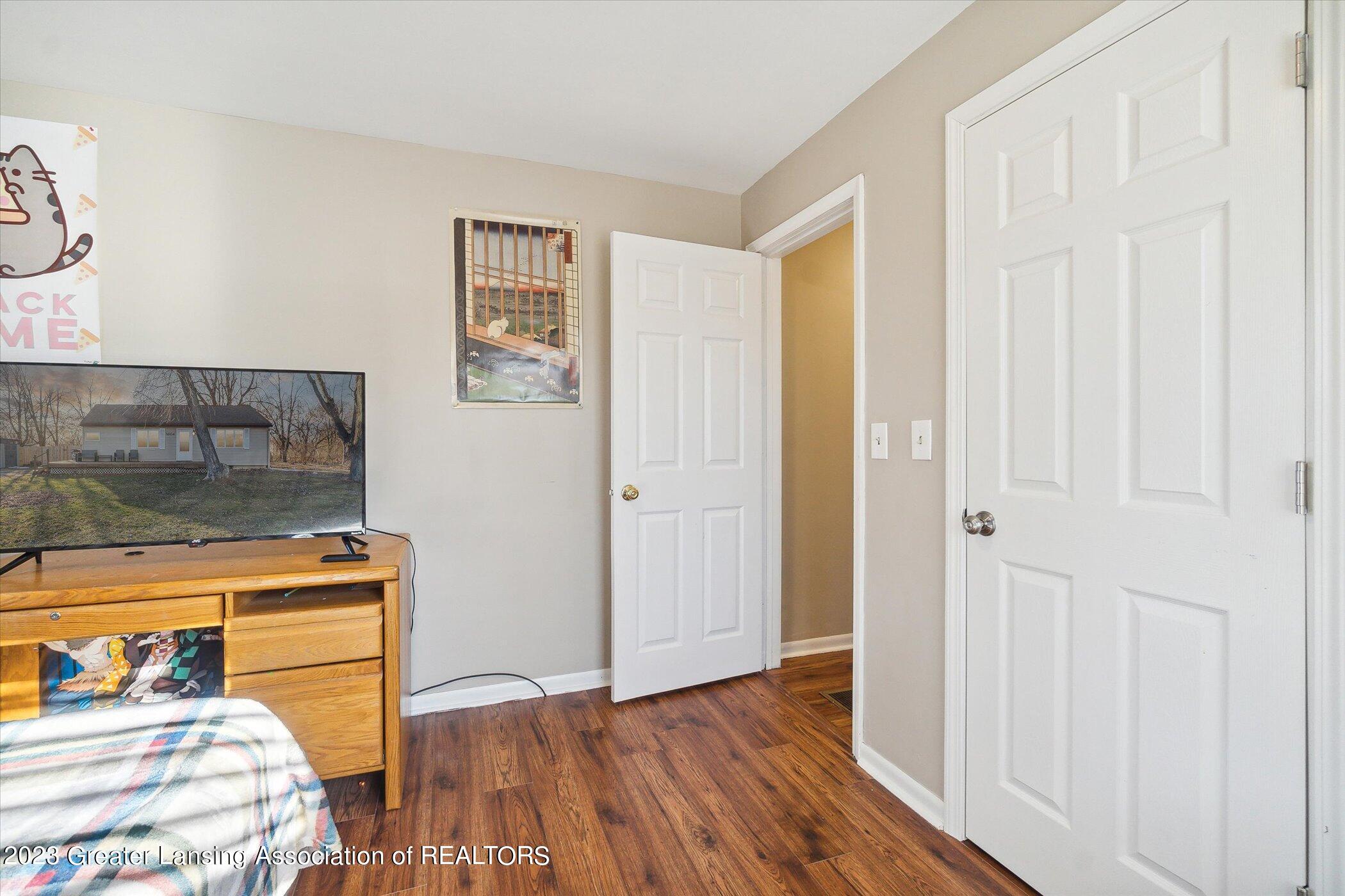 16104 Brook Road Lansing, MI 48906 - Photo 17 of 25 18-16104-Brook-Rd-Lansing-MI-48906-Windo