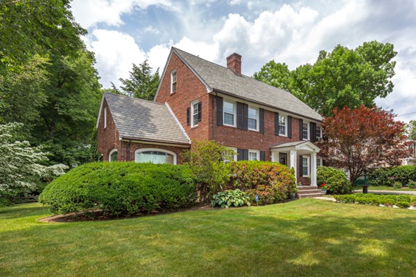 23 Risley Road Newton, MA 02465 - Photo 2 of 18 Gallery Image 2
