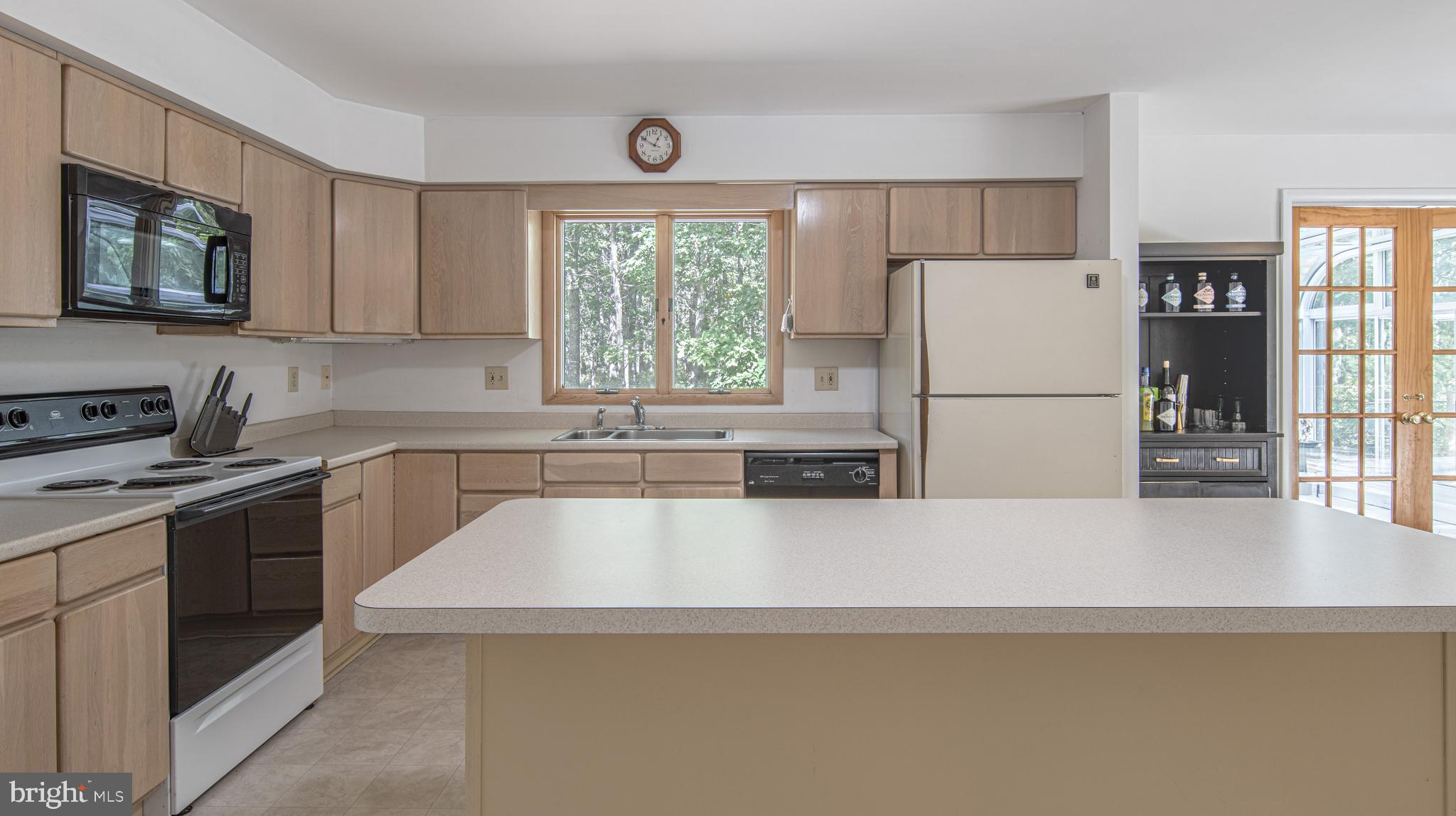 561 East Jimmie Leeds Road Absecon, NJ 08205 - Photo 5 of 20
