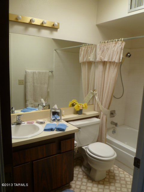 929 South Pantano Road Tucson, AZ 85710 - Photo 13 of 16 Gallery Image 13