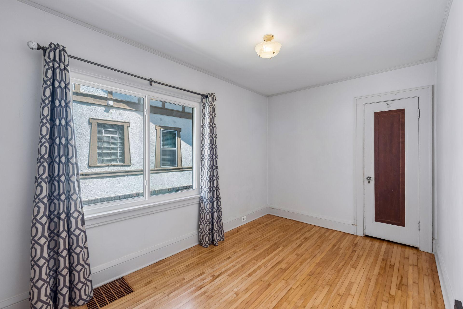 4615 Portland Avenue Minneapolis, MN 55407 - Photo 13 of 21
