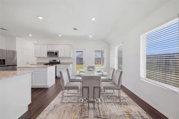 $2,500 | 14226 Overbrook Willow Way, Rosharon, TX 77583