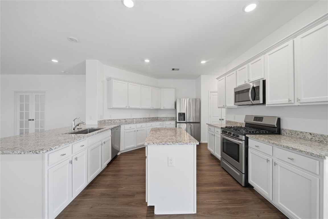 14226 Overbrook Willow Way Rosharon, TX 77583 - Photo 14 of 37