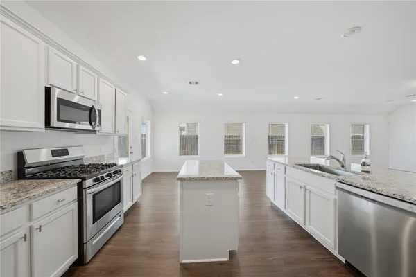 $2,500 | 14226 Overbrook Willow Way, Rosharon, TX 77583