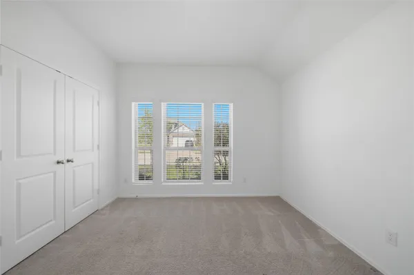 $2,500 | 14226 Overbrook Willow Way, Rosharon, TX 77583