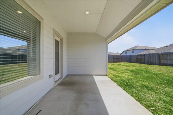 $2,500 | 14226 Overbrook Willow Way, Rosharon, TX 77583