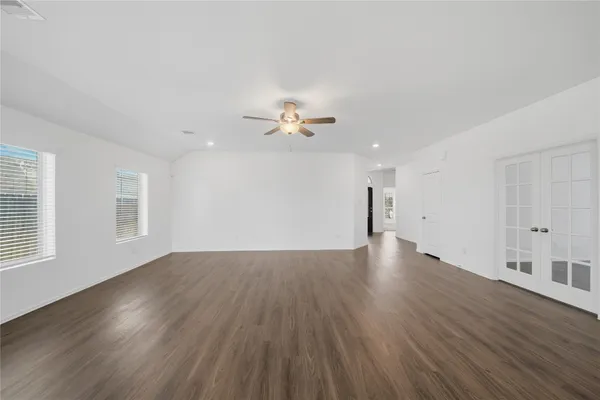 $2,500 | 14226 Overbrook Willow Way, Rosharon, TX 77583