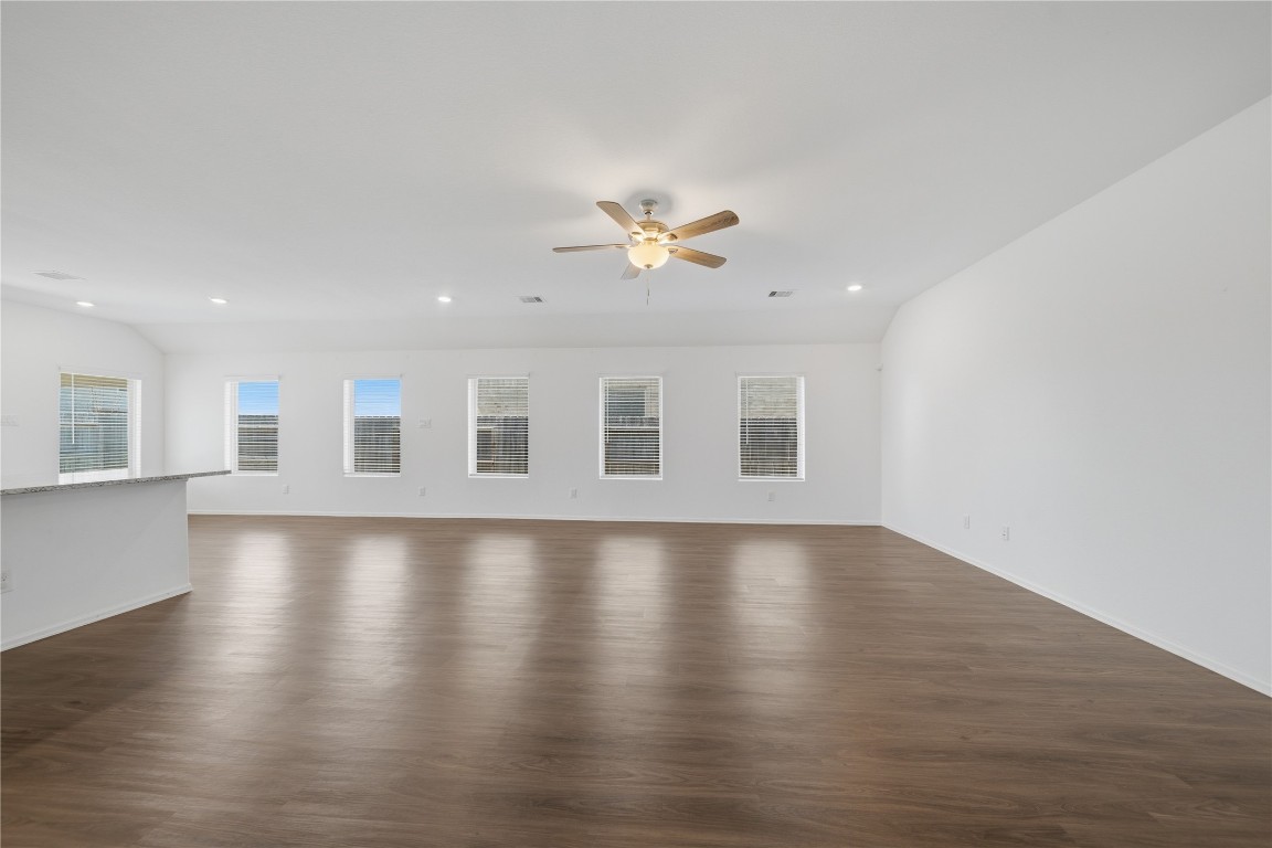 14226 Overbrook Willow Way Rosharon, TX 77583 - Photo 8 of 37