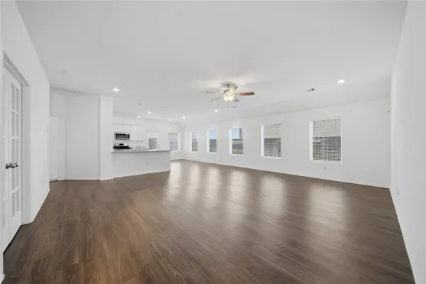 $2,500 | 14226 Overbrook Willow Way, Rosharon, TX 77583