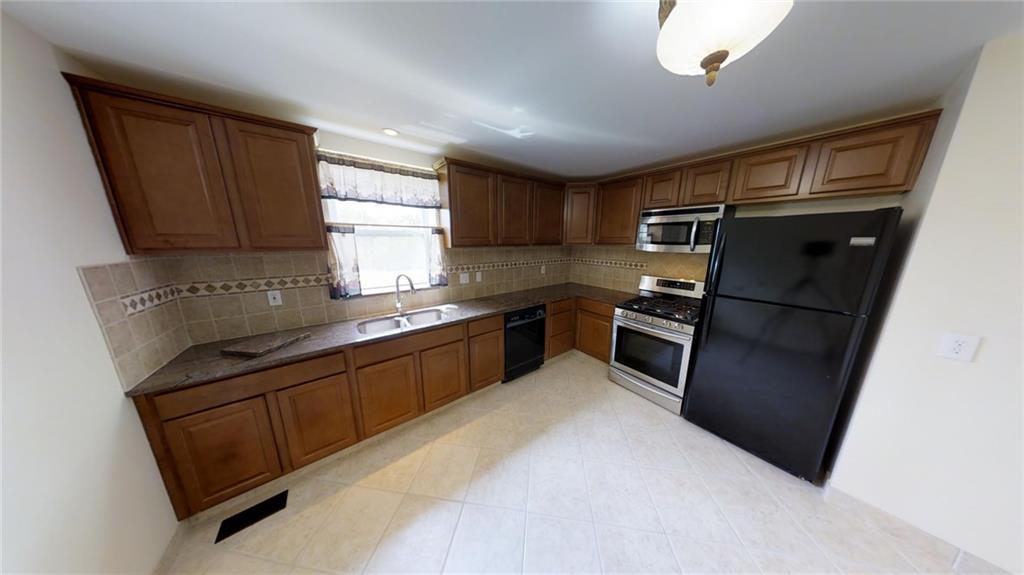 788 North Dearborn Road West Harrison, IN 47060 - Photo 2 of 35 Gallery Image 2