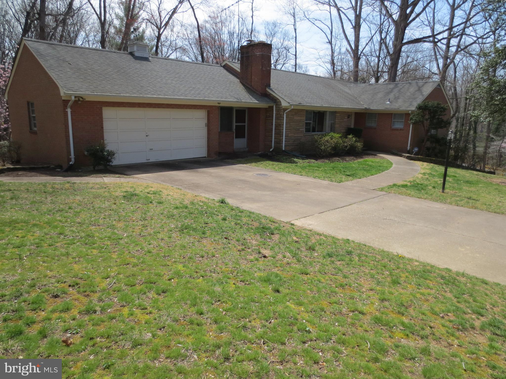 931 Saigon Road McLean, VA 22102 - Photo 3 of 9 Exterior (Rear)